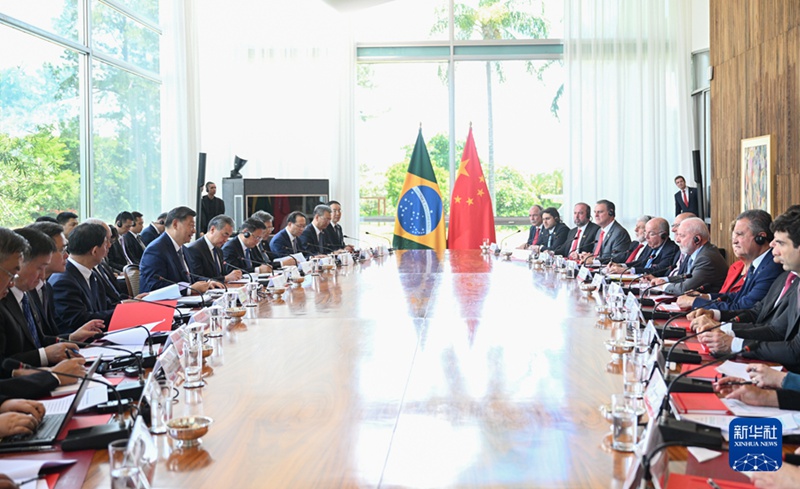 Rais wa China Xi Jinping na Rais wa Brazil Luiz Inacio Lula da Silva wakifanya mazungumzo huko Brasilia, Brazil asubuhi ya tarehe 20, Novemba. (Xinhua)